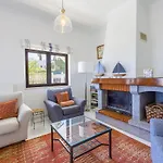 Spacious With Sea View And Heated Pool - - Casa Amizade Luz