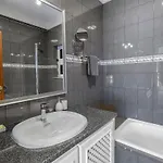 Spacious With Sea View And Heated Pool - - Casa Amizade