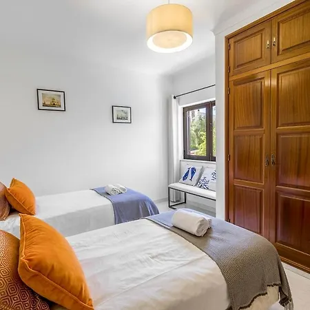 Spacious With Sea View And Heated Pool - - Casa Amizade