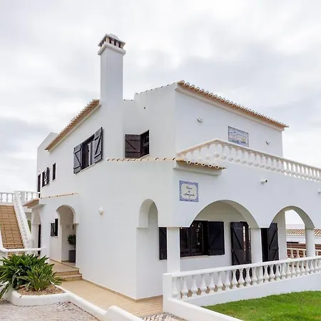 Villa Spacious With Sea View And Heated Pool - - Casa Amizade *