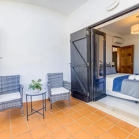 Villa Spacious With Sea View And Heated Pool - - Casa Amizade Praia Da Luz
