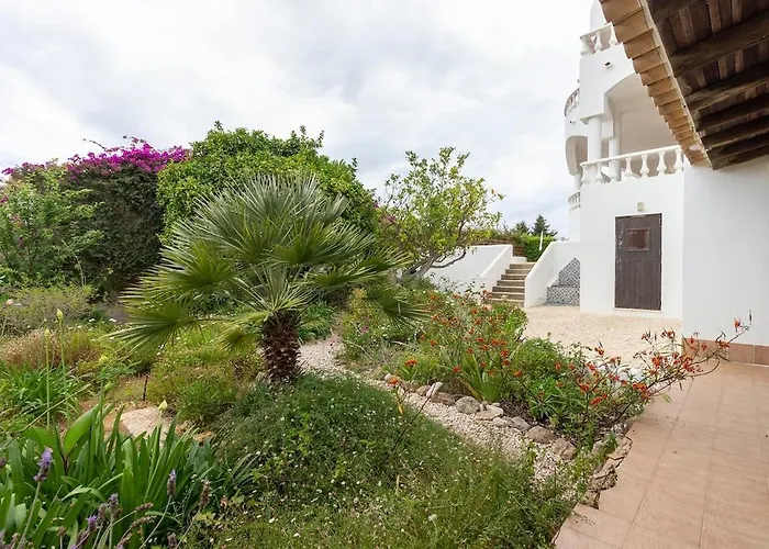 Spacious With Sea View And Heated Pool - - Casa Amizade וילה Senhora da Luz