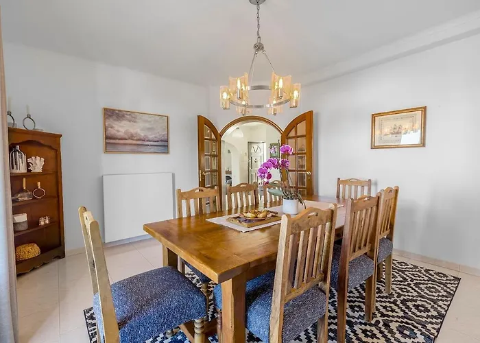 Spacious With Sea View And Heated Pool - - Casa Amizade * Senhora da Luz