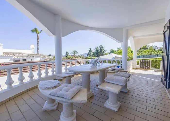 Spacious With Sea View And Heated Pool - - Casa Amizade Luz