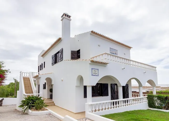 Villa Spacious With Sea View And Heated Pool - - Casa Amizade *