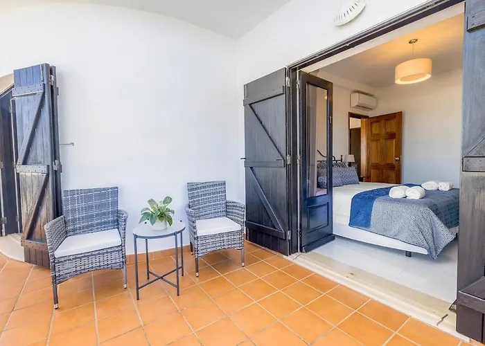 Villa Spacious With Sea View And Heated Pool - - Casa Amizade Luz